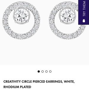 Swarovski Creativity circle earrings NWT